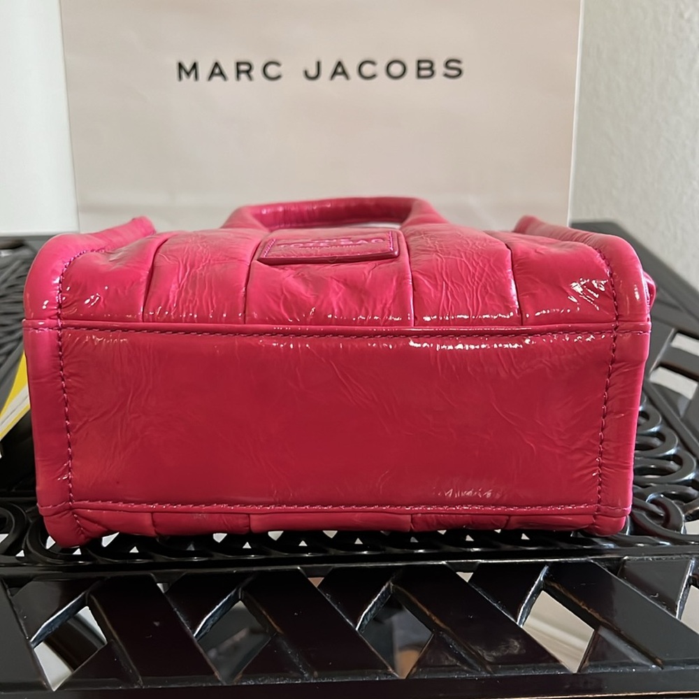 ❌SOLD❌NWT Marc Jacobs The Tote Bag Mini in Magenta Color - Picture 9 of 9